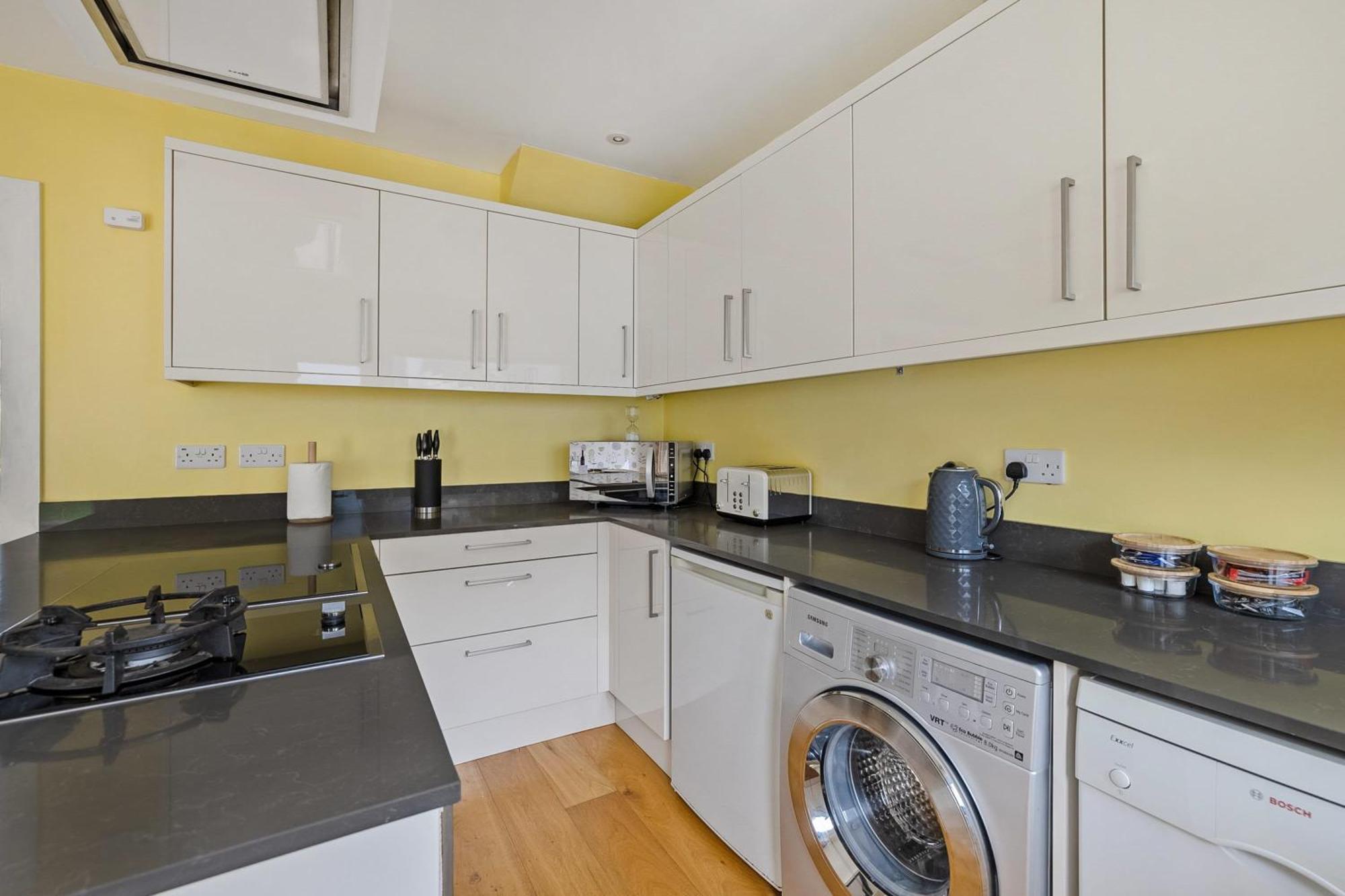 Modern Homely 3 Bed In Central Plymouth W Parking Extérieur photo